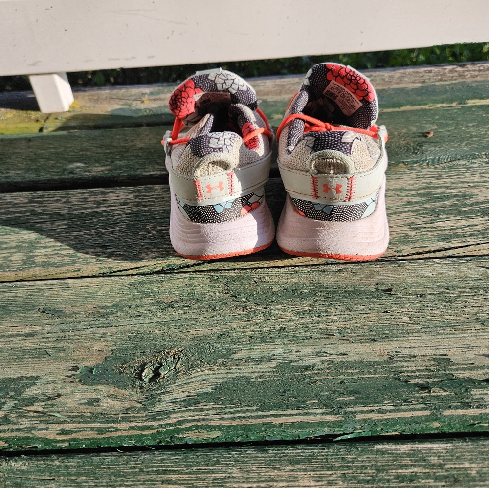 Under Amor - image 3